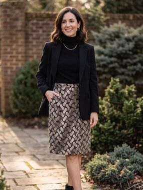 Vintage Kort Lee | Original Black and Cream Print 100% Wool Skirt with Pockets
